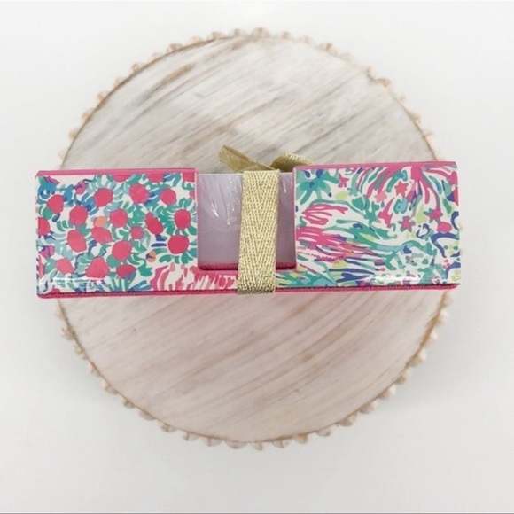 Lilly Pulitzer - Picture 2 of 3